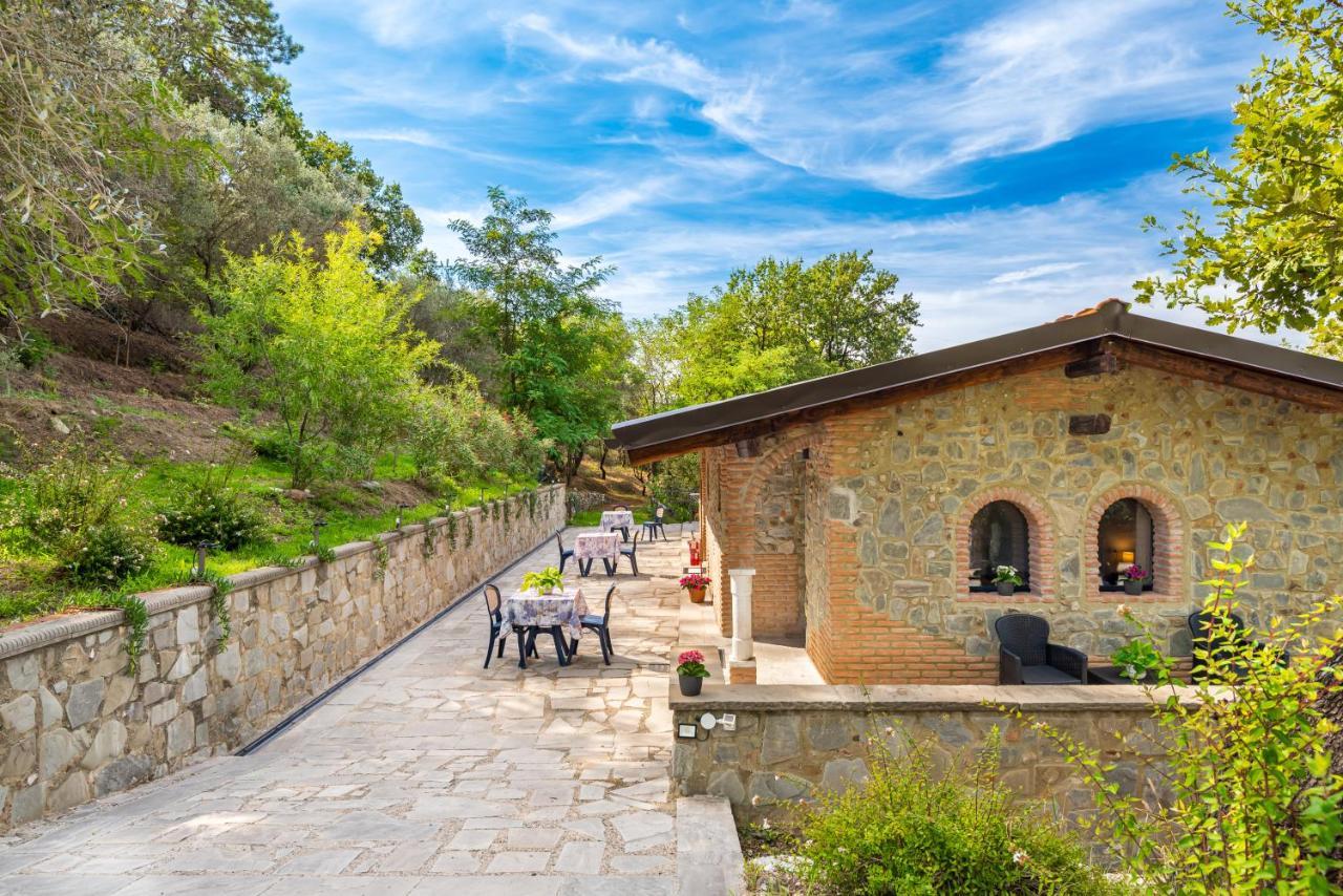 Ippotur Medieval Resort Castelnuovo di Magra Exterior foto