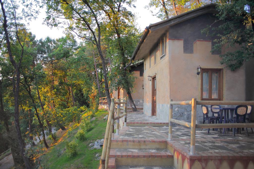 Ippotur Medieval Resort Castelnuovo di Magra Exterior foto